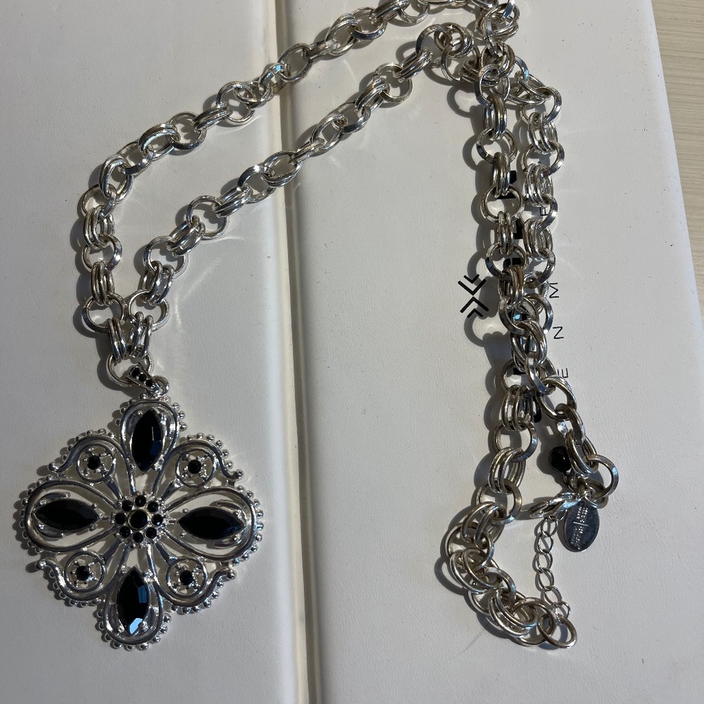 Awesome White House Black Market Statement Necklace